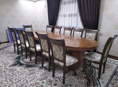 Zal uyingizga Mehmonlar uchun Stol va Stullar