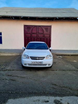 Lacetti 1.8 l yili 2010 yil probrgi 118.000 kraskasi tozza 100%