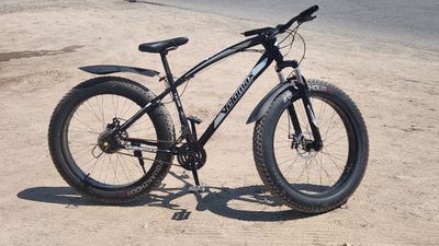Velosiped velomax sotladi