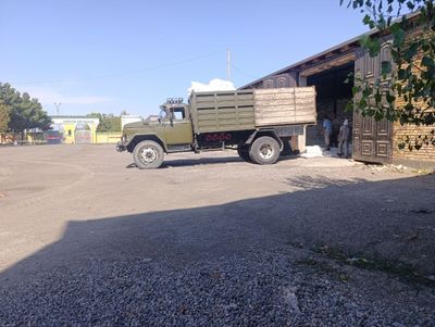 Zil 131 sotiladi