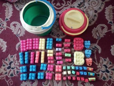 Продаю разные конструкторы и мозаику