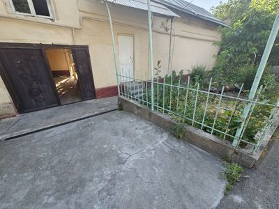 Октепа 3.6 Сотих уй ер хисобида сотаман фасад 14/26. Турт бурчак жойла