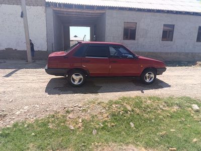 Vaz 21099 sotiladi