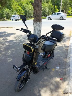 Elektro Skuter sotiladi srochna