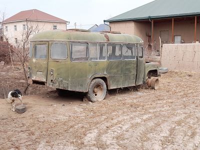 Avtobus sotiladi