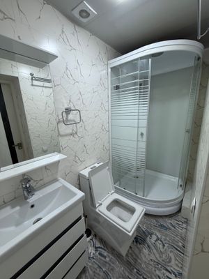 Продам Двухуровневую квартиру на ул. Паркентской