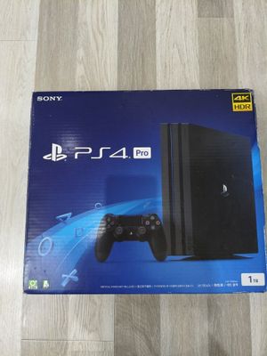 PS4 PRO хорошей состояние