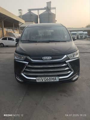 JAC mikroaftobus