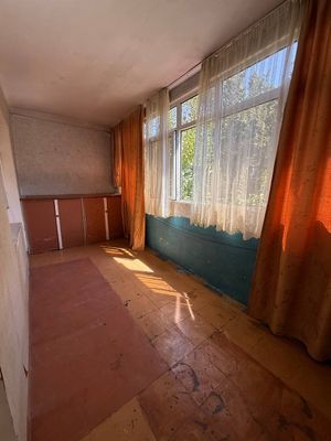 Эльбек Продаётся 2-комкв 77 серия  Кирпичный дом
