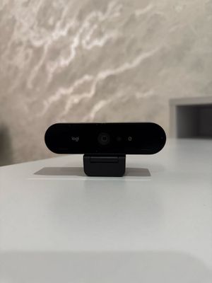 Продаю веб-камеру Logitech Brio Ultra HD Pro 4K