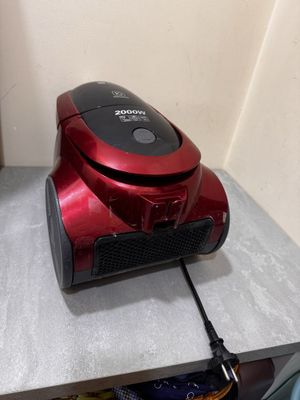 Пылесос LG 2000W б/у