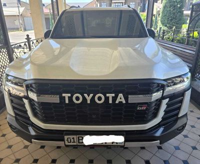 Toyota Land Cruiser 300 GR Sport