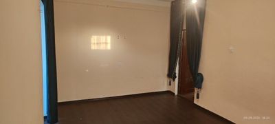 Квартирага берилади 1200 минг сум 1 хонали.