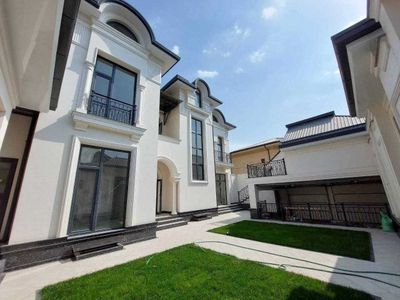 Продаётся Эксклюзивный Участок в Сердце Столицы 3,75 соток 10 комнат !