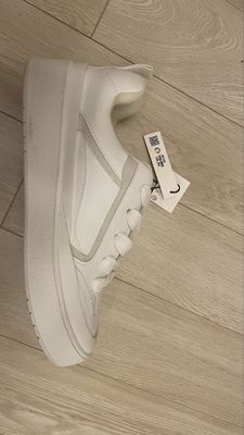 Продам новые кеды ZARA