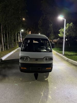 Damas deluxa sotiladi