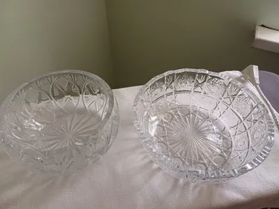 Хрустальные вазы чехославацкого производителя для фруктов