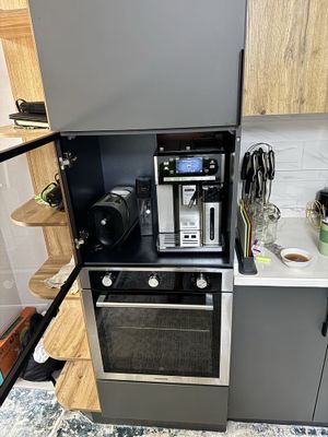 DeLonghi PrimaDonna Kofe mashina