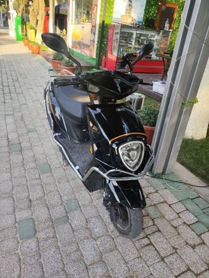 Elektroniy Skuter sotiladi