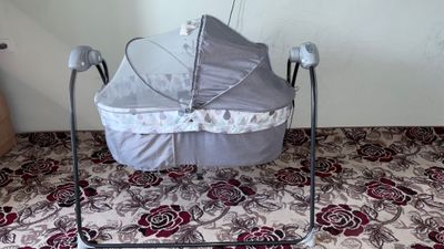 Detskiy belanchak sotiladi!