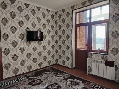 Оилага ёки студент кизларга ижарага берилади