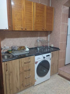 Метро Ойбек якинида хозяйка ли