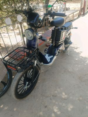 skuter sotiladi 4mln sum