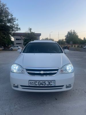 Lacetti 2012 3 pazitsiya avtomat 211000 km