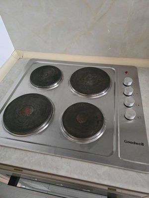 Продам электрическую варочную панель Goodwell