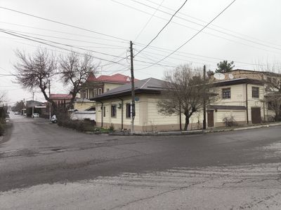Продается 2,8 соток угловой дом в махалле Батумский, Юнусабад