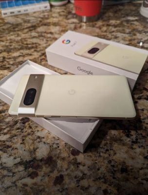 Google Pixel 7 Lemongrass в идеальном состоянии