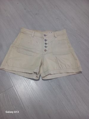 Продаётся женские шорты