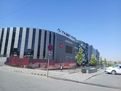Срочно тезда Арендага 15 квадрат помещение Адрес Фемили парк ёнида