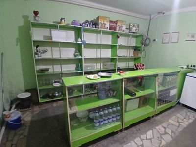 Магазинге прлавка хам стол стулчиклер сатылады