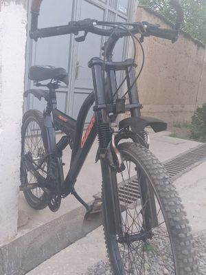 Спортывний велосипед сотилади 100$