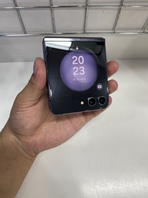 Samsung Z Flip 5