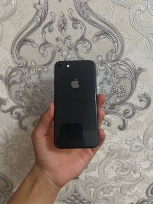 Iphone 8 sotiladi