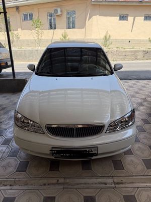 Nissan maxima. 2002yil