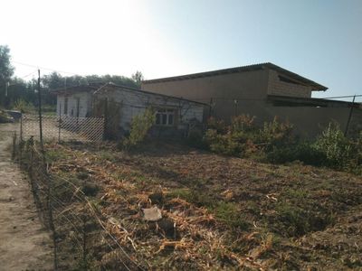 Uchastka sotiladi