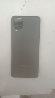 Samsung a12 xolati yaxshi aybi yuq 32 tali