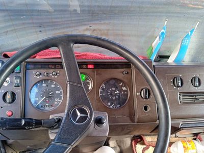 Mersedes benz 1317