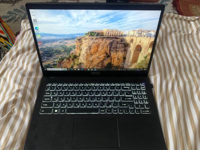 Notebook MSI 8/256 ssd lyuks игравой