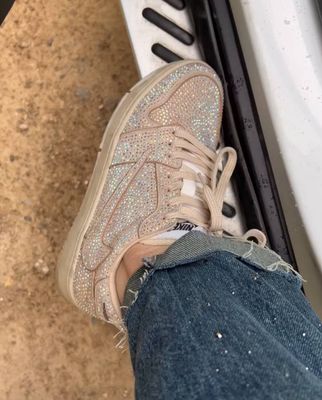 Krassovka nike sotiladi xolati ideal