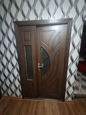 7 tta eshik holati juda yaxshi sotiladi narxi 300 ming söm