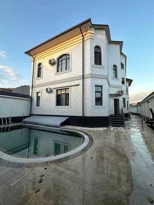 СРОЧНО СДАЁТСЯ ДОМ в Яккасарайский Район 8-ком А20*