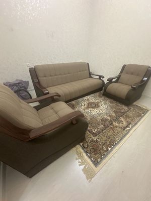 Мебель не дорого в хорошем состояниии и ковер