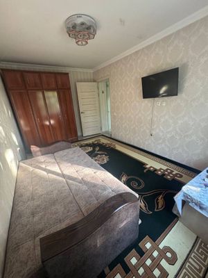Сдам 1/4/4 по ул торг ц. Чиланзар с обстановкой