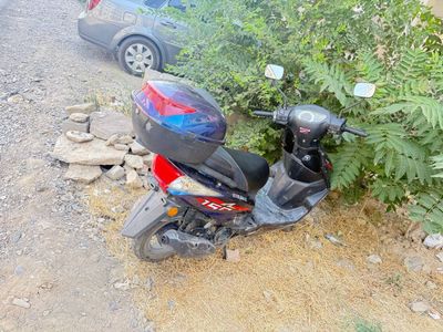 Benzoskutor 100km ga 2,5-3 ltrlar benzin yeydi