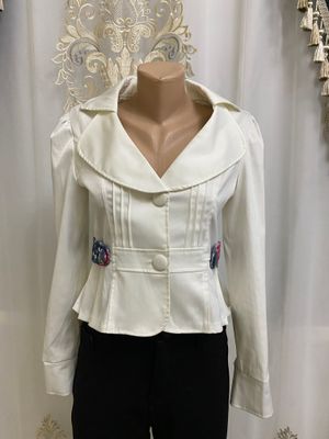 Kostyum, yangi kiyilmagan, Женский костюм