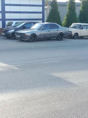 Bmw e34 sotiladi qiziqqanlaga